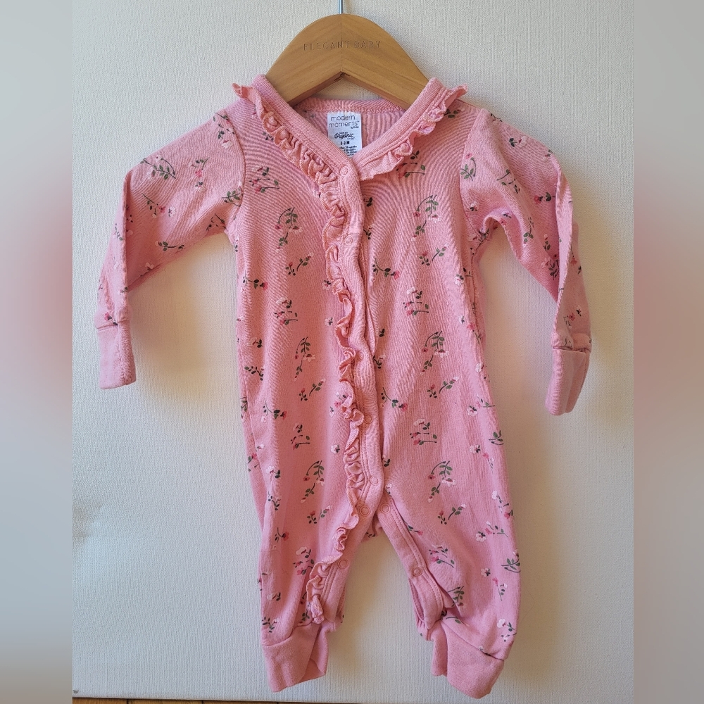 0-3m Charming Pink Floral Footie